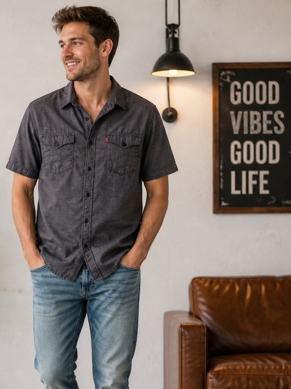 Levi's Short-Sleeve Button-Down Shirt in Charcoal Gray